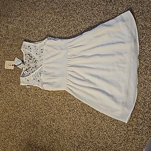 NWT 8 Birdies Off White Dress
